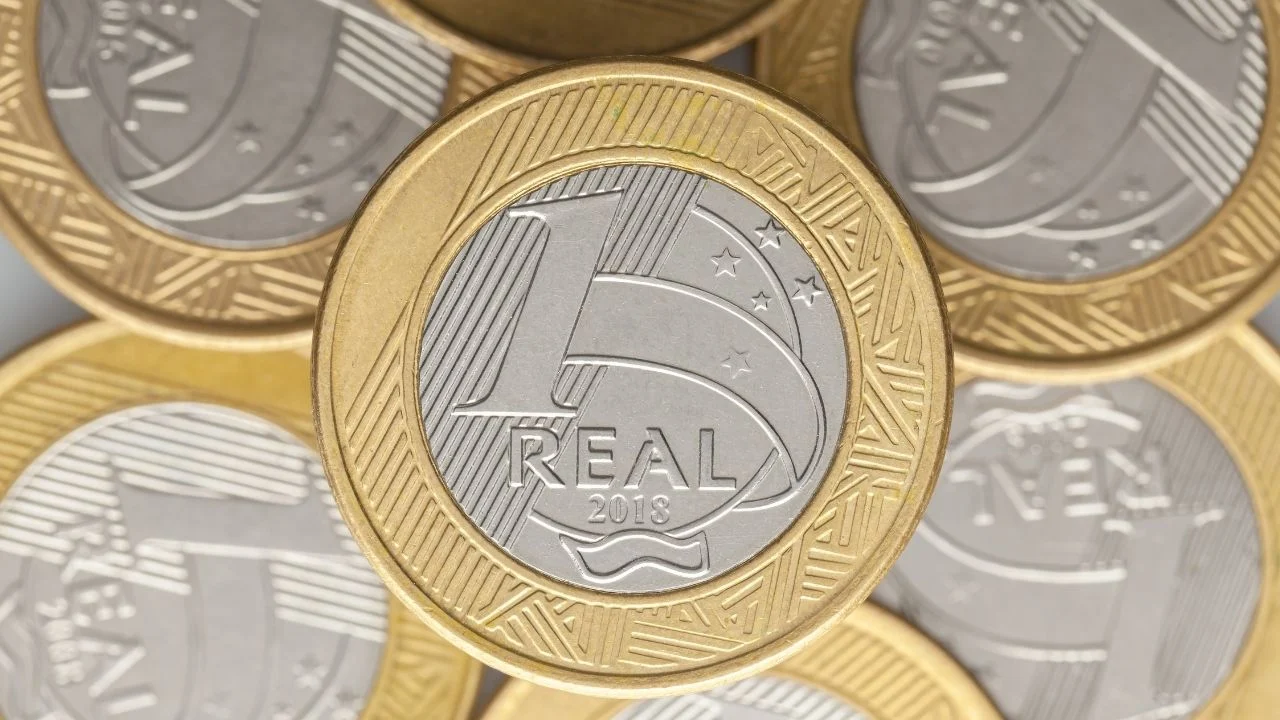 Brasileiros ficam empolgados com a possibilidade de uma MOEDA DE 1 REAL valer R$ 7 mil; confira