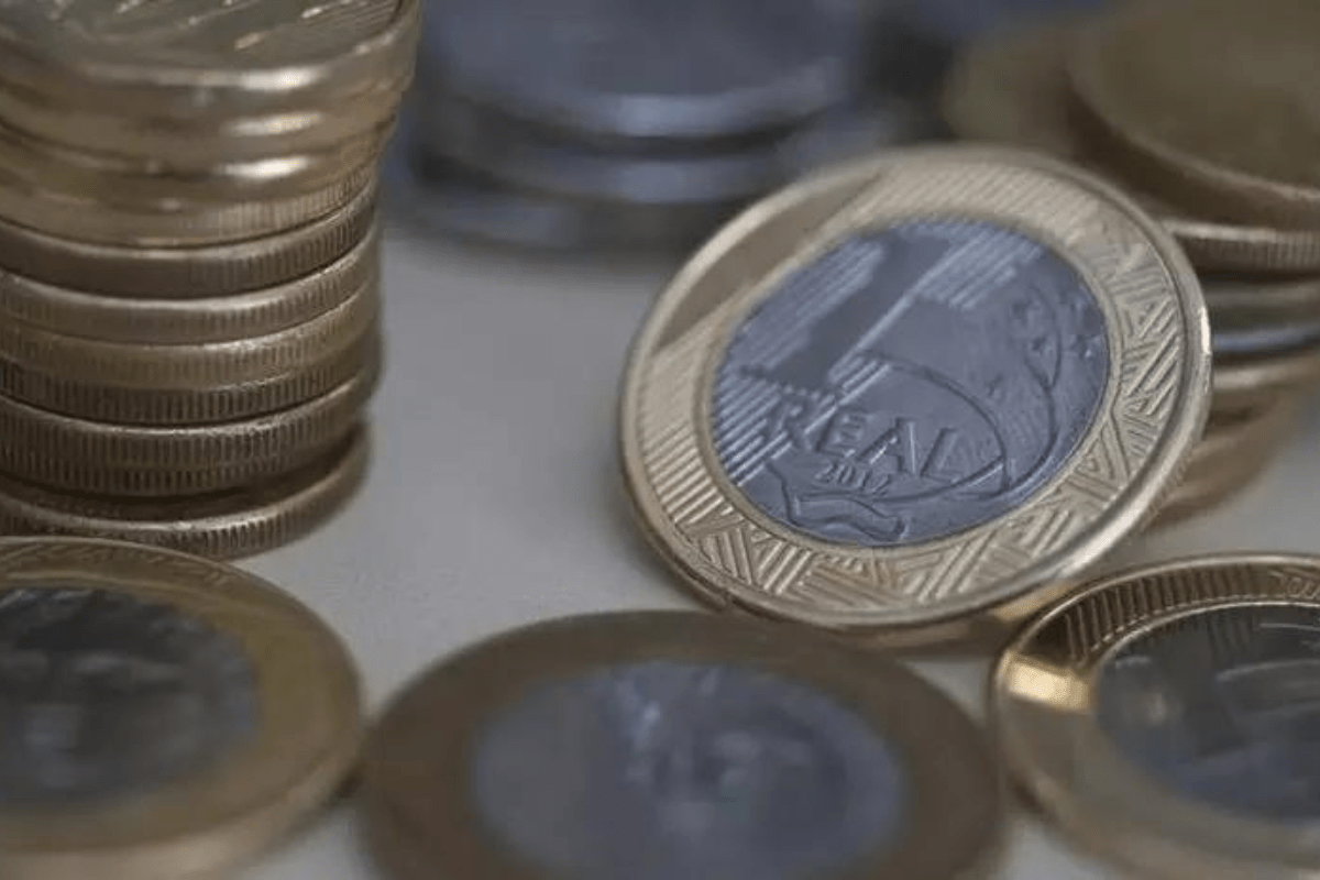 COM 10 DELAS você consegue ganhar uma bolada de R$ 1.200; conheça a moeda rara de 1 REAL