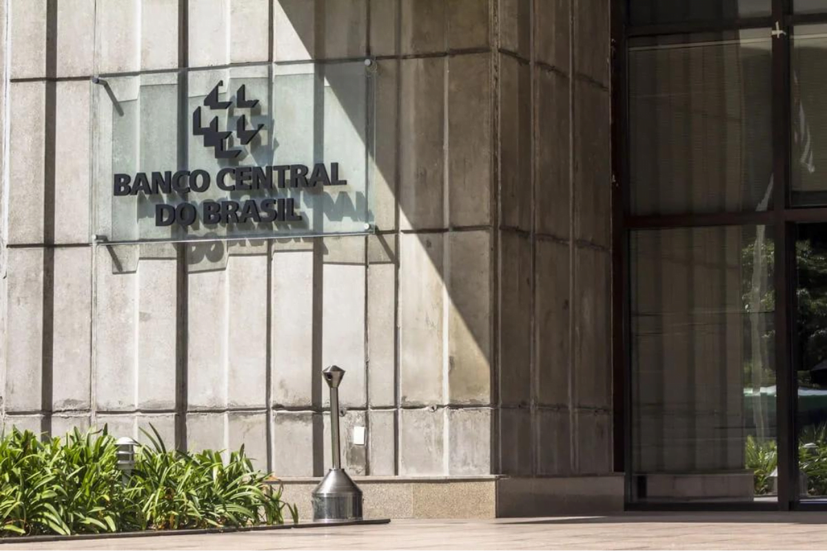 FORTE COMUNICADO da conta poupança acaba de sair HOJE (20/9) e você deve agir para ontem