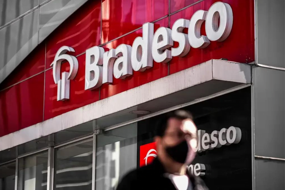 Bradesco emite EXCELETE COMUNICADO hoje (29/9) e seus clientes festejam pela novidade