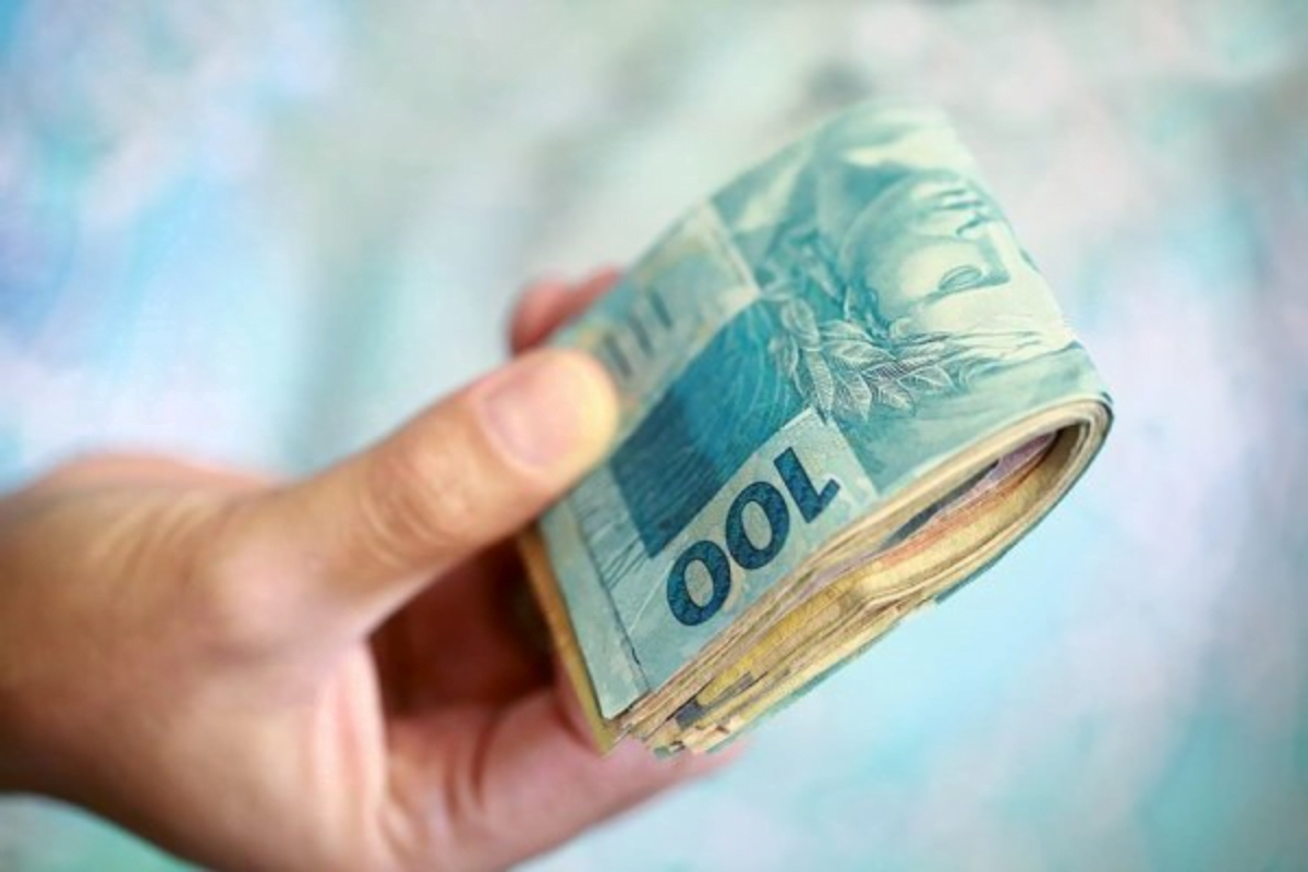 VITÓRIA: +1 aumento do salário mínimo para 2024 é confirmado e valor surpreende brasileiros