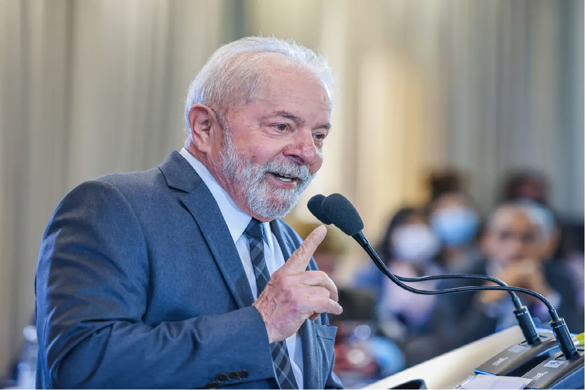 LULA pode acabar com SAQUE importante para quem tem carteira assinada e choca trabalhadores