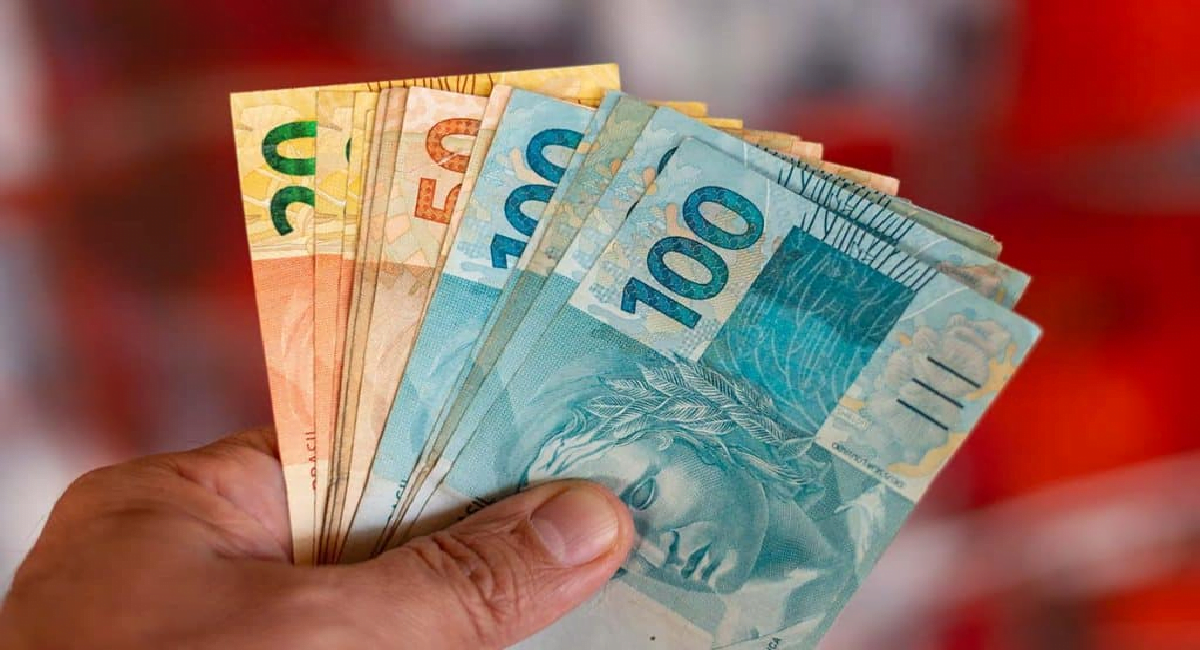 14º salário liberado: MELHOR notícia de 2023 é confirmada de última hora e grana extra é confirmada a estes brasileiros