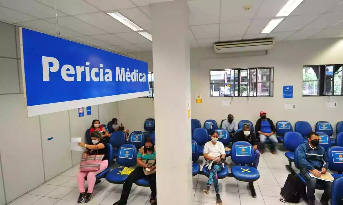 MARTELO BATIDO 100%: INSS agora pode cortar benefício após anos e você precisa saber como se proteger