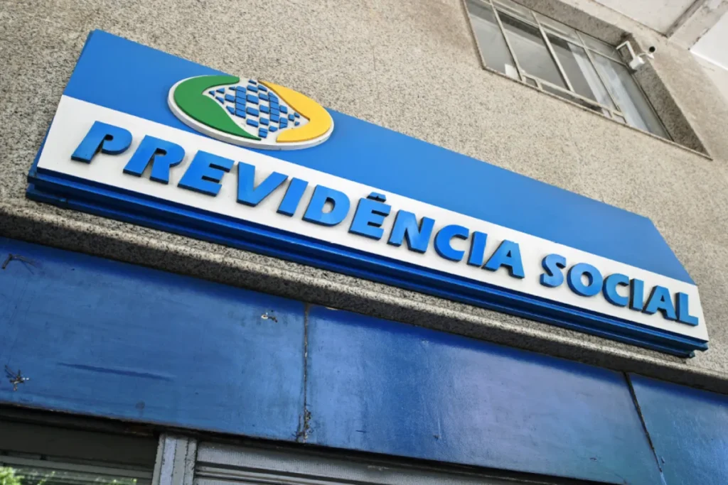 INSS faz nova CONVOCAÇÃO e vai pagar valor superior a R$ 5 MIL; entenda