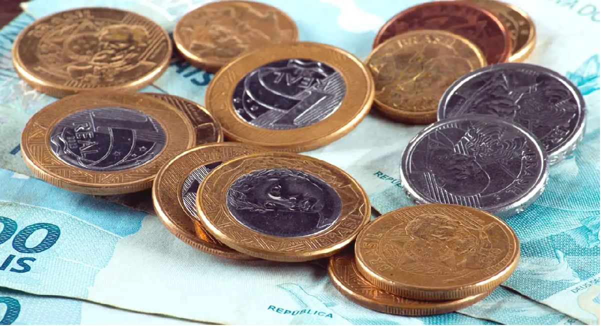 PRESENTÃO no PIX de mais de R$1.200 para quem possui ESTAS 3 moedas valiosas de apenas R$ 1 saiu e brasileiros soltam fogos de felicidade