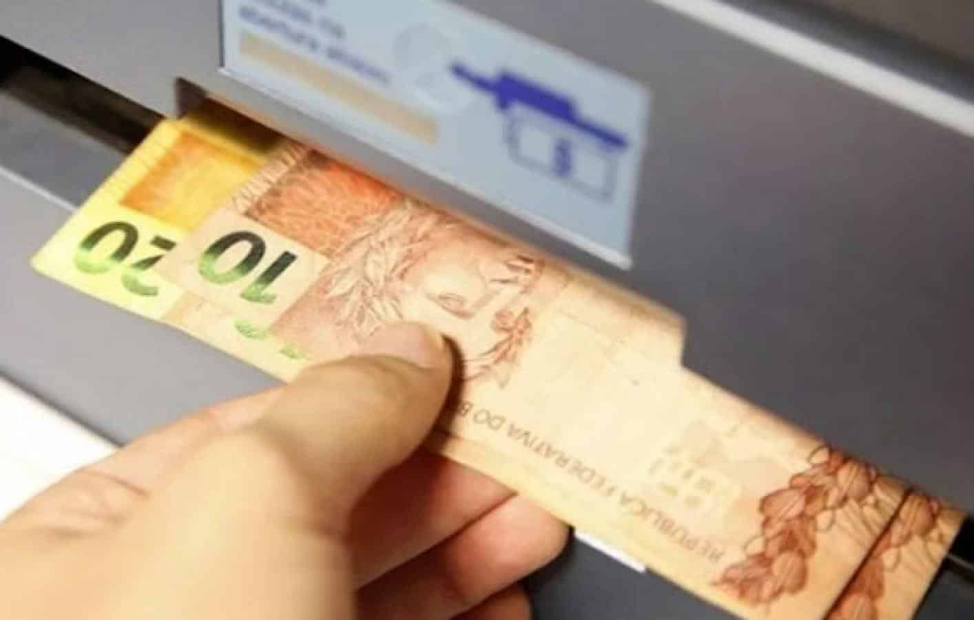 CAIXA pode liberar um saque superior a R$ 6 MIL do FGTS para ESTES grupo de trabalhadores; confira se tem direito