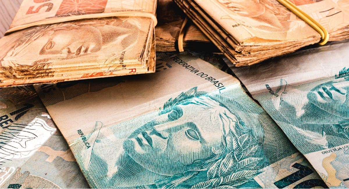EXCELENTE NOTÍCIA para os aposentados! Abono natalino é confirmado e brasileiros comemoram