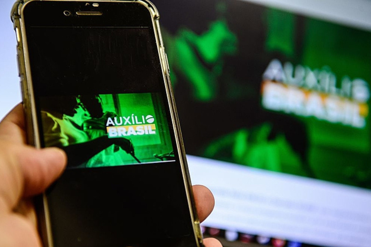 LIBERADA a consulta para brasileiros que irão receber a indenização INCRÍVEL DE R$15 MIL do AUXÍLIO BRASIL