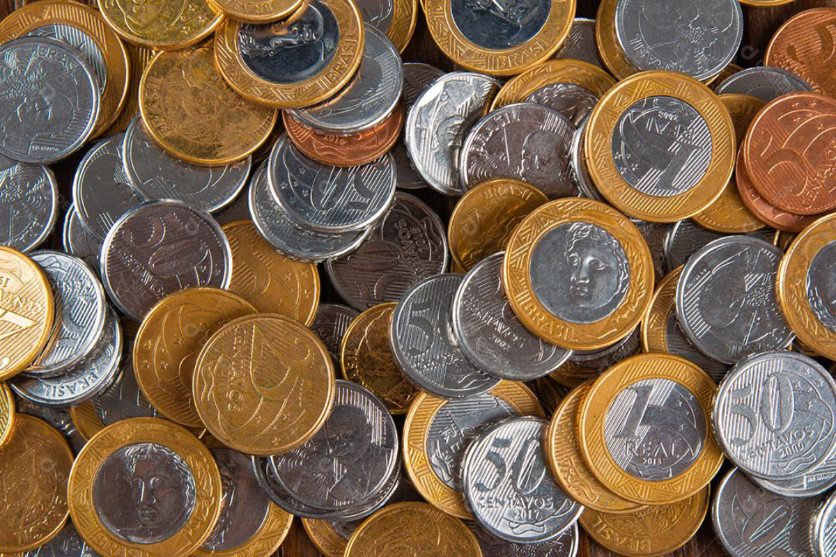 MOEDA RARA pode valer até até R$ 6 mil HOJE (14/10) e brasileiros comemoram