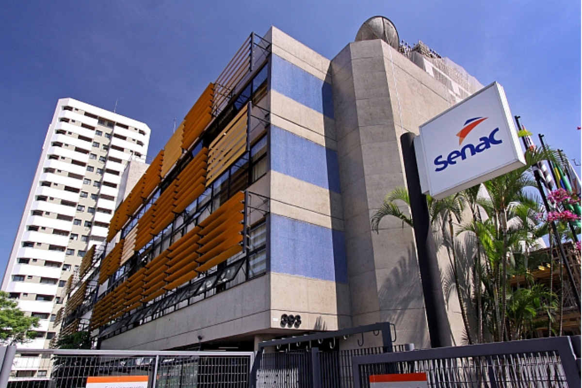 SENAC abre 3 MIL VAGAS para bolsa de estudos 100% gratuitas para área de TI; confira