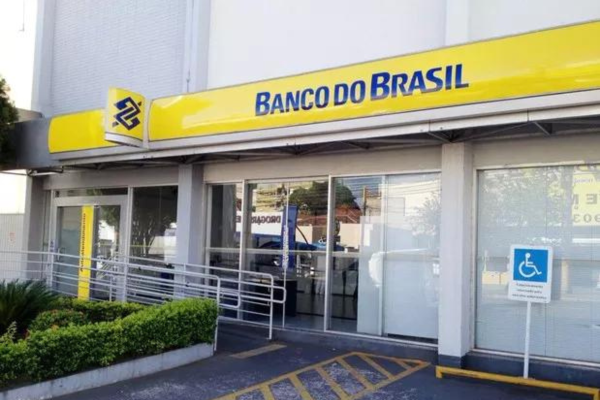 Difícil de acreditar, foi um FECHAMENTO EM MASSA! O FIM de dezenas de agências do Banco do Brasil e o Comunicado OFICIAL de última hora