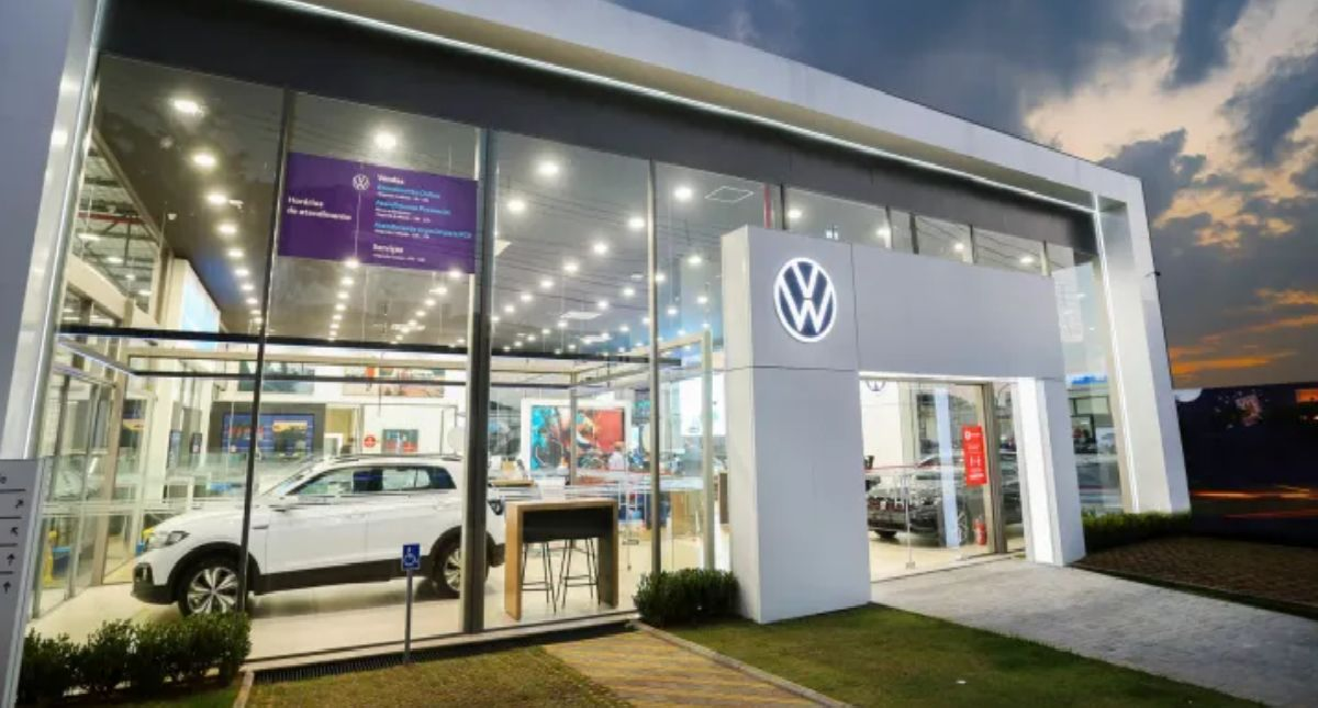 DESCONTO de mais de R$ 30 MIL: Volkswagen surpreende e dá grande DERRUBADA nos preços de carros AMADOS no Brasil