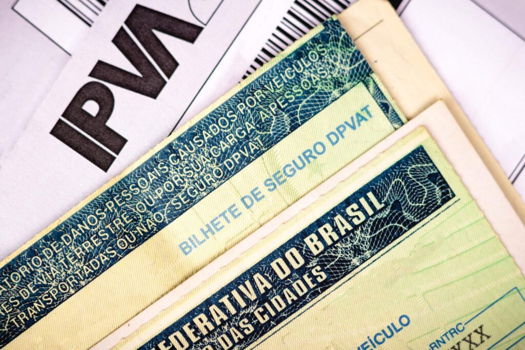 Adeus de última hora do IPVA: Brasileiros que possuem este tipo de carro já tem isenção no Brasil todo hoje (05/10)