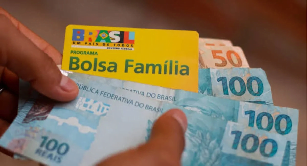 FESTA NO BRASIL: Bolsa Família confirma moradia gratuita para os beneficiários e pega todo mundo de surpresa hoje (02/10)