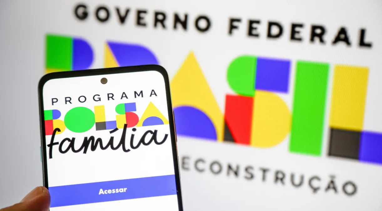 Notícia sobre ADIANTAMENTO do BOLSA FAMÍLIA em OUTUBRO saiu e decisão FINAL é dada