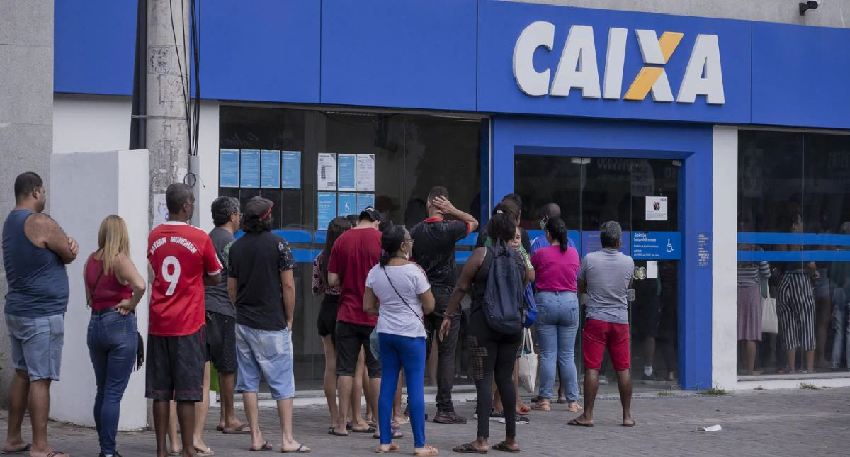 MEGA PRESENTE HOJE (24/10) com SAQUE de R$15 mil: Pagamento da CAIXA cai como PRESENTAÇO a milhares e bolada pode cair diretamente na sua conta