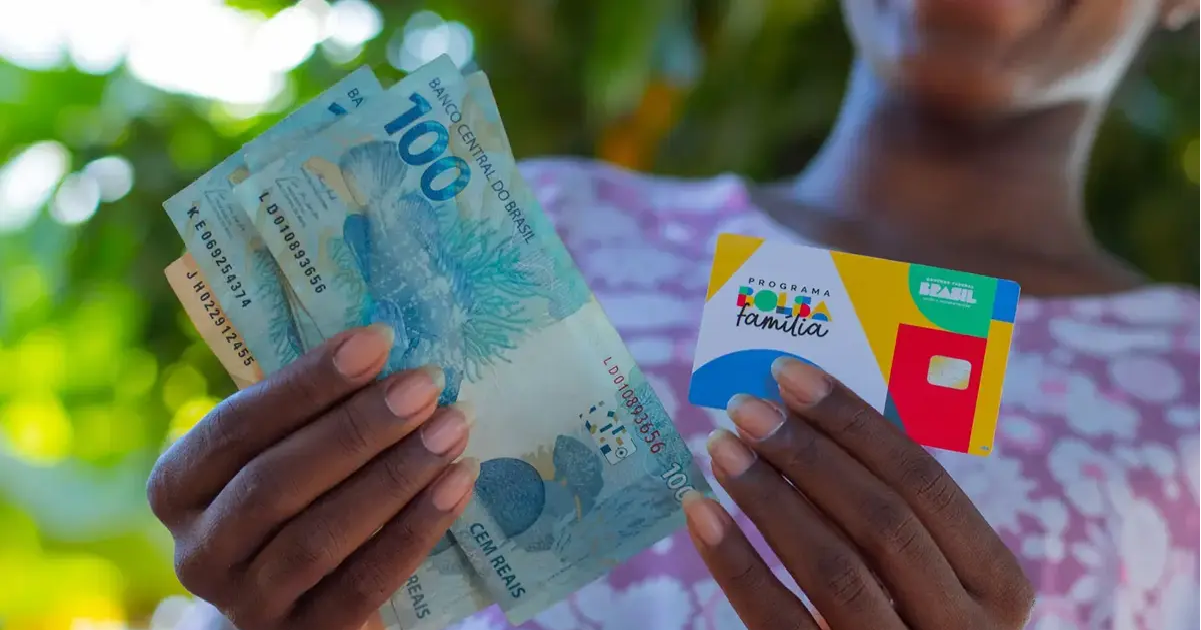 É PARA COMEMORAR! Valor EXTRA de R$ 400 do Bolsa Família é liberado e brasileiros fazem a festa