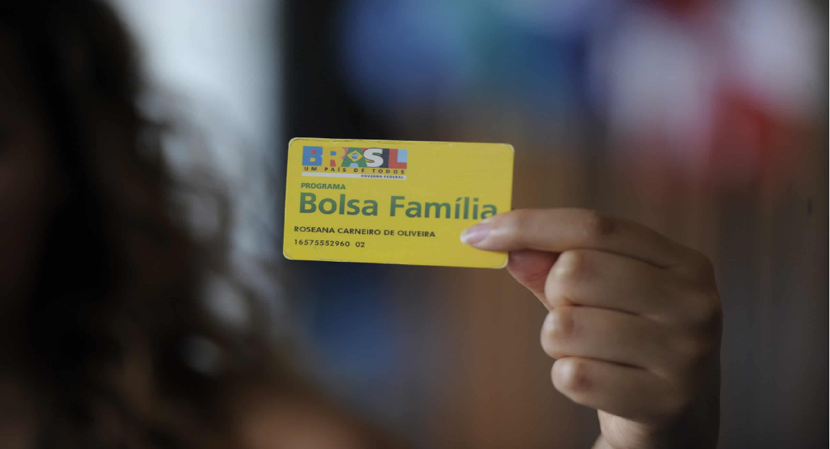 Mudanças de última hora, +1 no BOLSA FAMÍLIA: Confira agora quem poderá receber menos ou ter o benefício CANCELADO