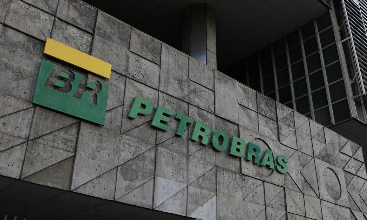 NOVO concurso Petrobras confirmado hoje (06)? Salários de até R$ 7 MIL para nível médio