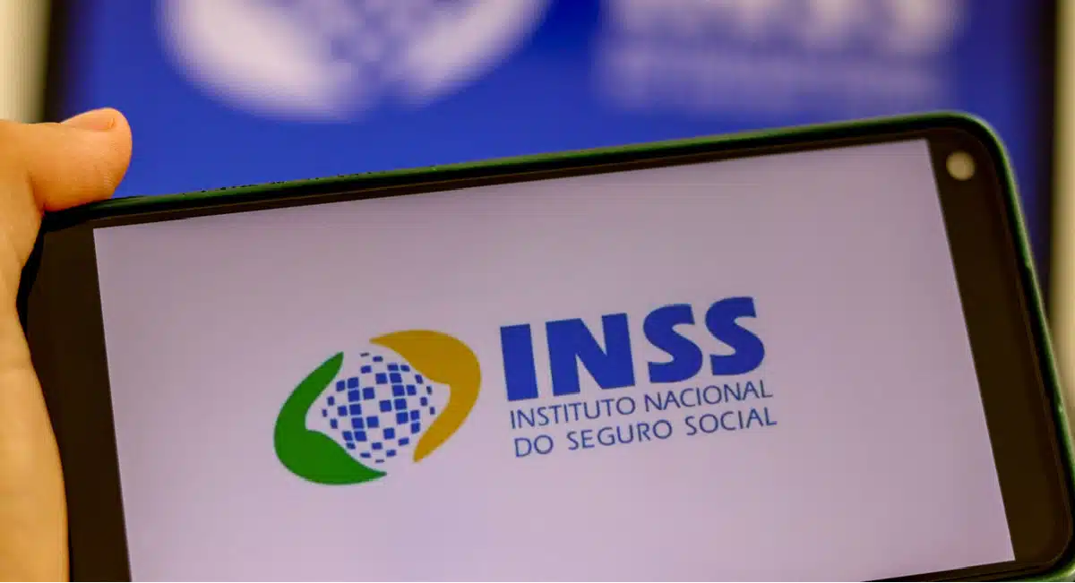 É OFICIAL! INSS anuncia cartão de benefícios e descontos e segurados correm para receber