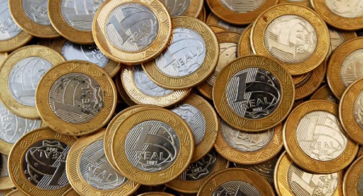 Estas 10 MOEDAS DE 1 REAL podem ser trocadas por quase R$ 7 MIL