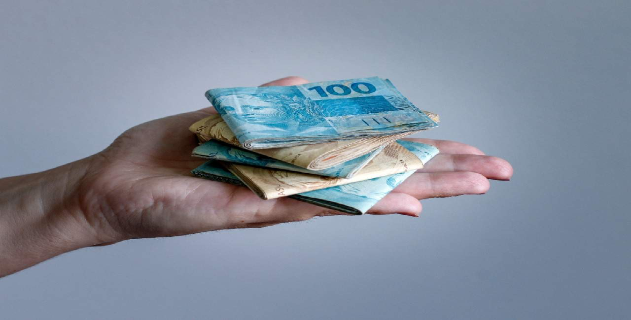 ESCLARECIMENTO OFICIAL HOJE (04/11) para o 13º salário com detalhes, cálculo e descontos acaba de sair e trabalhadores precisam ficar sabendo