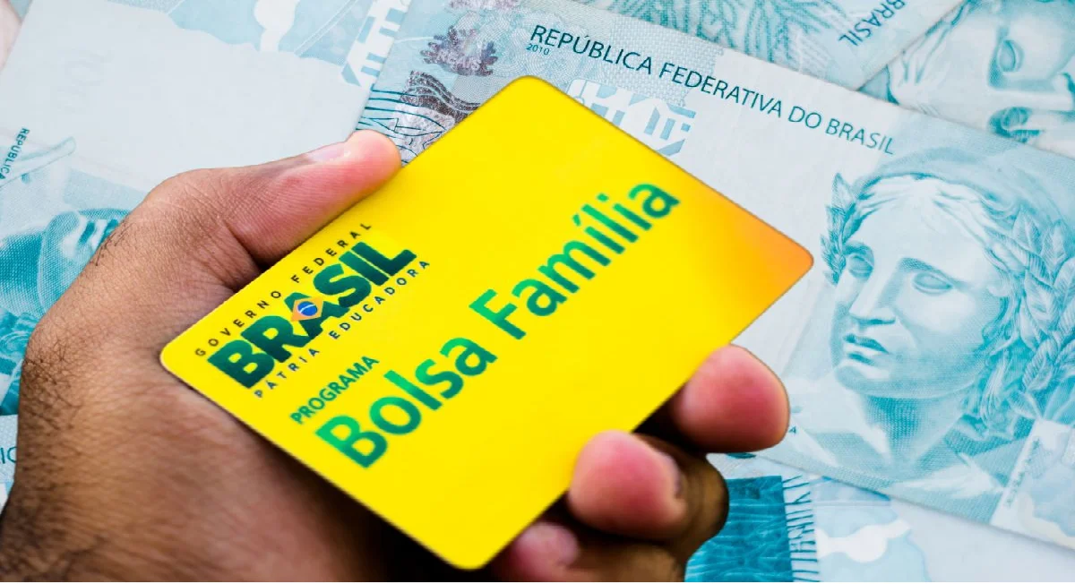 Confirmado: Bolsa Família ganha adicional de R$ 300; veja como receber