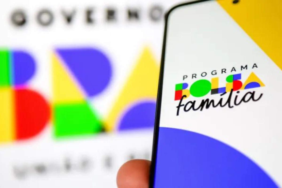 COMUNICADO SAIU com BOLSA FAMÍLIA DOBRADO e ADIANTADO? Confira agora QUEM RECEBE o PAGAMENTO HOJE (06)