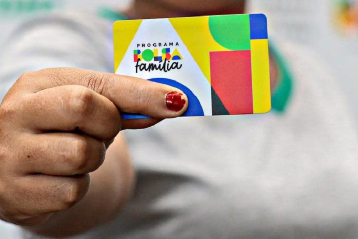 MARTELO BATIDO e foi CONFIRMADA notícia muito esperada por beneficiários do BOLSA FAMÍLIA para esta sexta-feira (17)