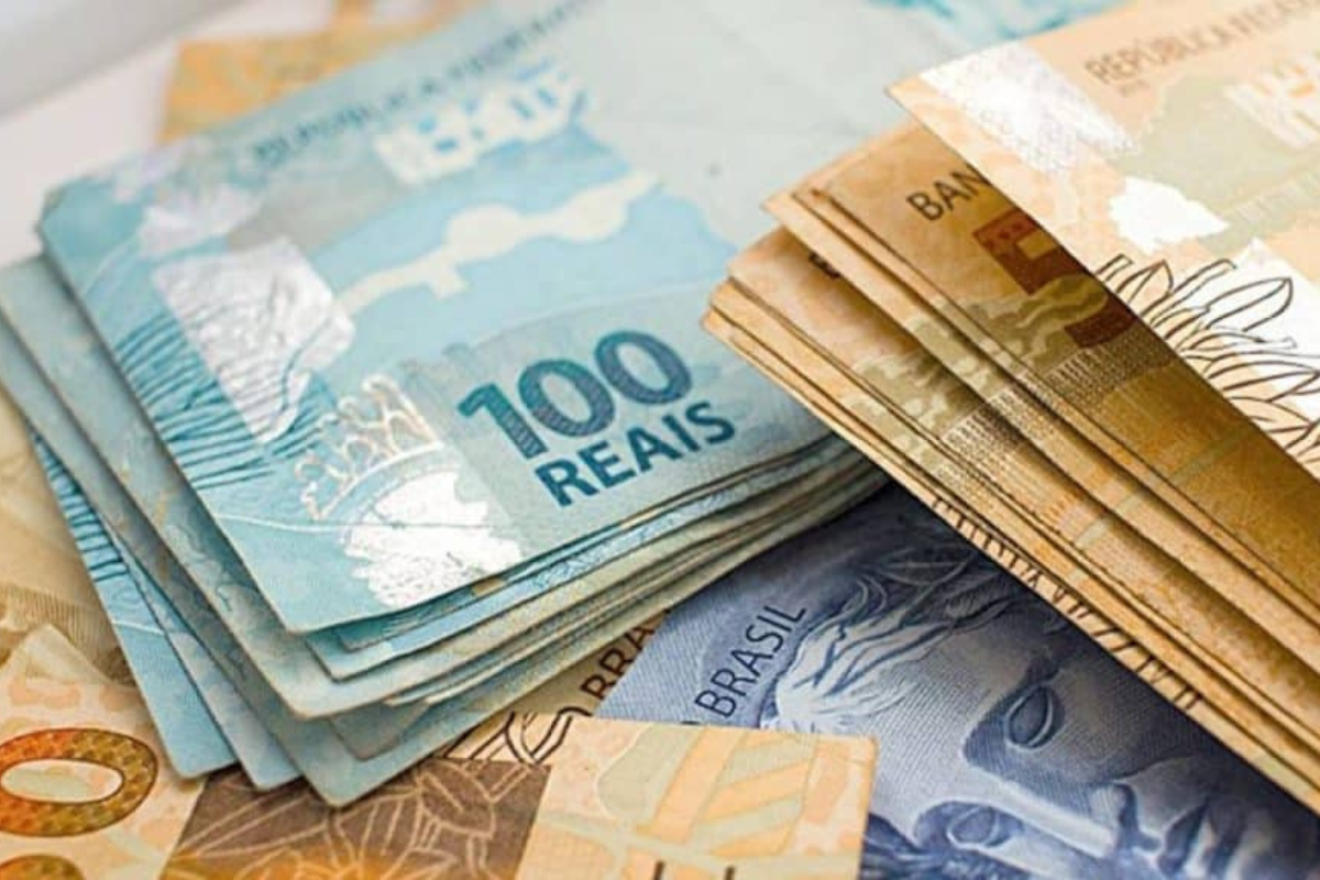 É PARA COMEMORAR: Saque de SALÁRIO EXTRA será liberado para milhões de trabalhadores em novembro