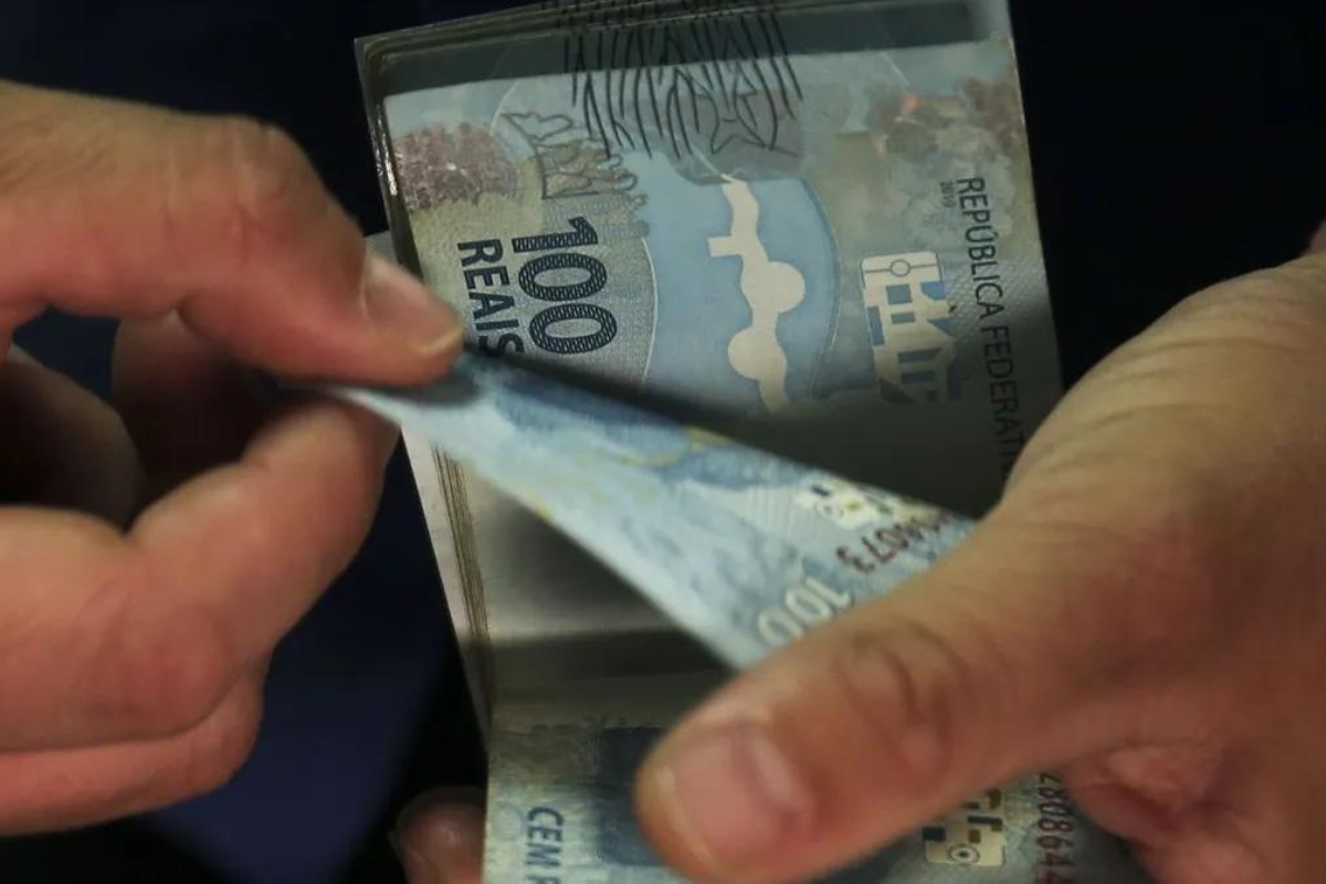 INSS exclui grupo de aposentados do pagamento do 13º SALÁRIO e beneficiários ficam em choque