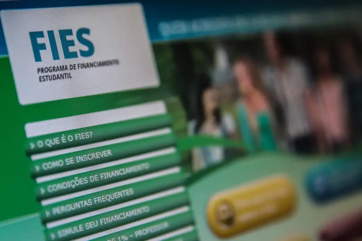 ALERTA PARA OS ENDIVIDADOS! Desenrola Brasil inicia negociação do FIES; veja como participar