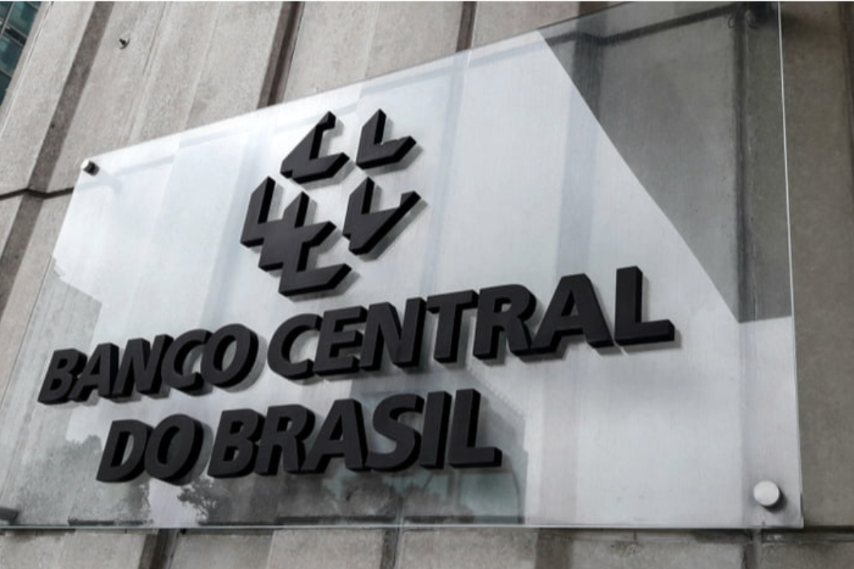Adeus aos cartões de crédito: Anúncio do Banco Central pode dar fim ao meio de pagamento e substituto é divulgado