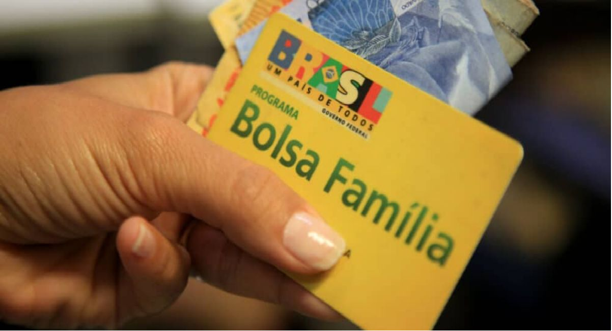 NOTÍCIA TRISTE para TRÊS grupos de beneficiários do Bolsa Família acaba de sair (10/11); entenda