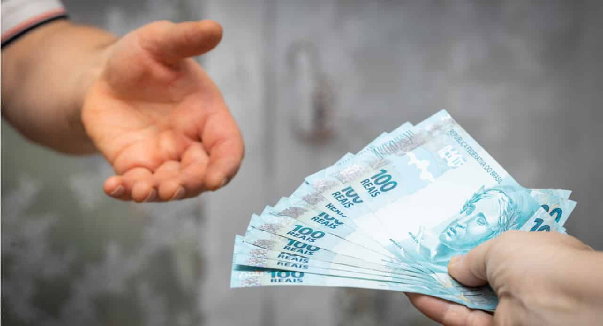 DINHEIRO IMEDIATO NA CONTA HOJE (16): Santander anuncia empréstimo com primeiro pagamento só em 2024 e brasileiros correm para receber grana extra