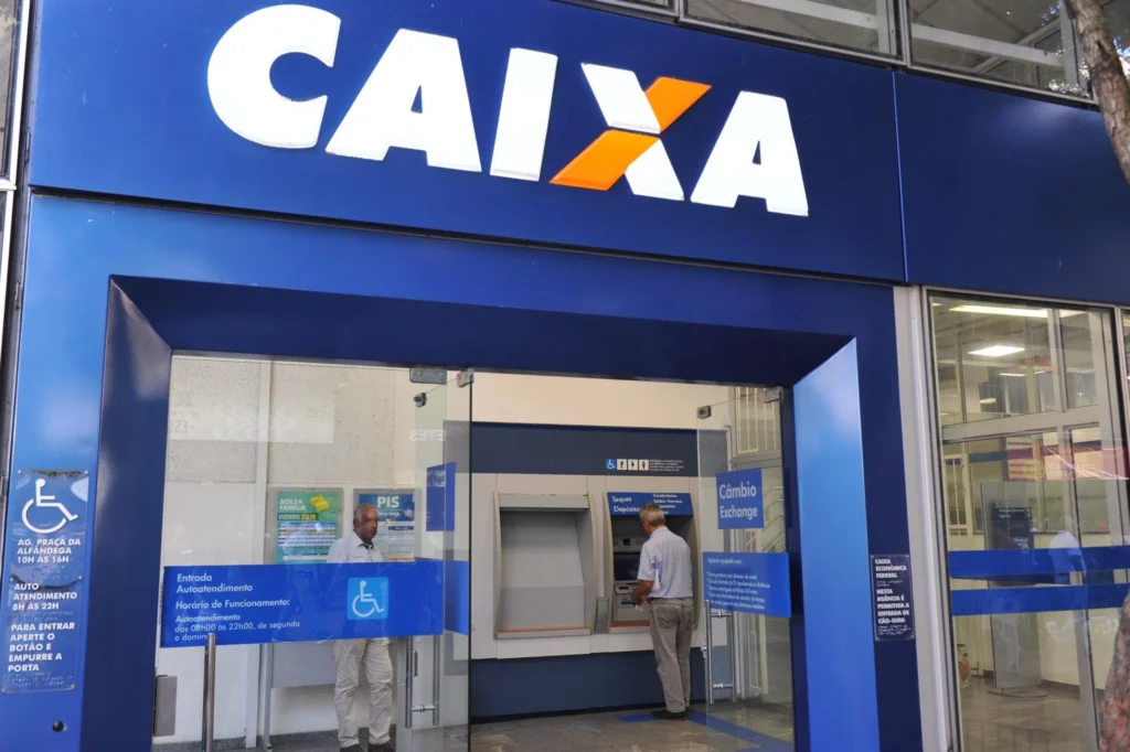 CAIXA libera R$ 14 BILHÕES para saque extraordinário e brasileiros vão correndo receber a grana