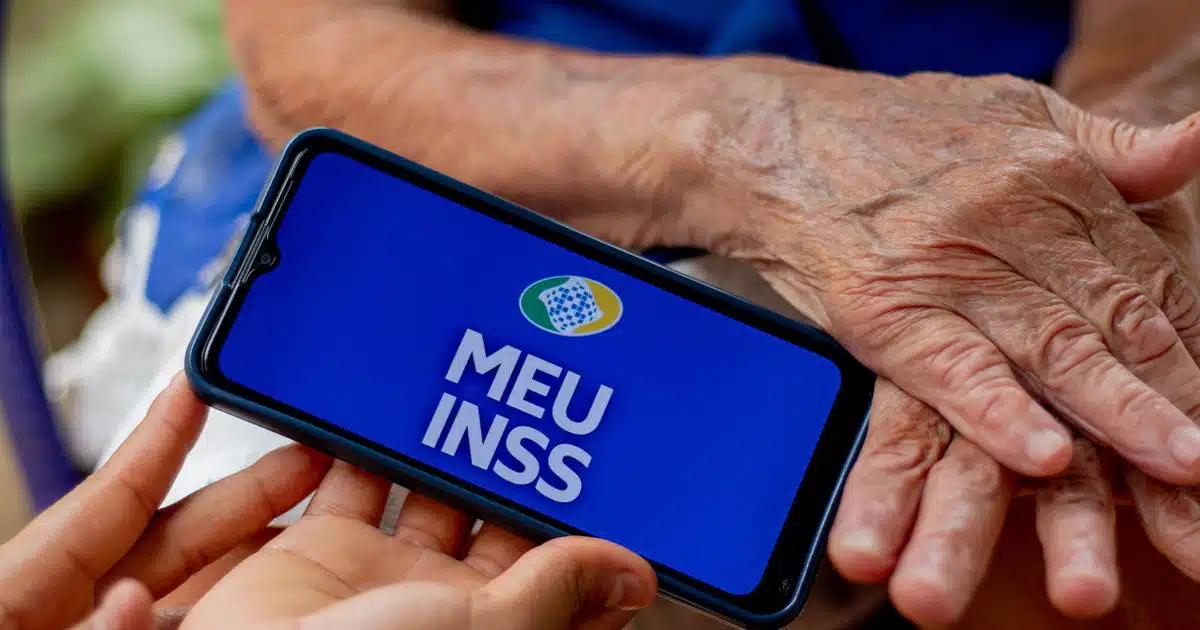 INSS anuncia liberação de NOVO CARTÃO de benefícios e segurados correm para solicitar