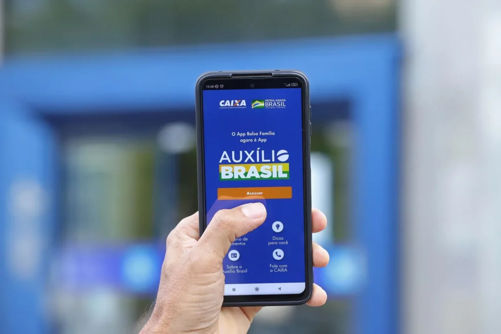 SAIU AGORA (06/11): Caixa vai fazer PAGAMENTO INÉDITO para quem recebeu o Auxílio Brasil e vai desembolsar R$60 Milhões PARA ESTE GRUPO: veja quem recebe
