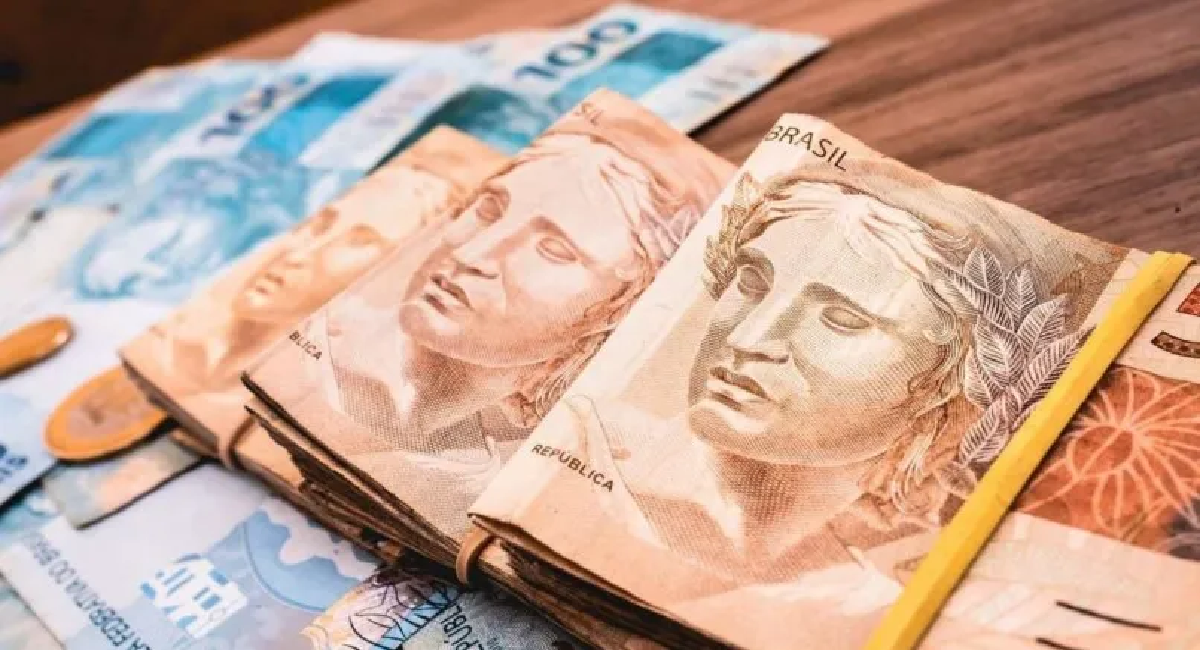 SAIU a real situação do pagamento do 14º SALÁRIO em 2023 e você precisa saber se a grana extra será liberada