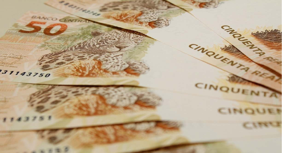 Atrasados do PIS 2022: Veja quem tem direito ao saque hoje (03/11)