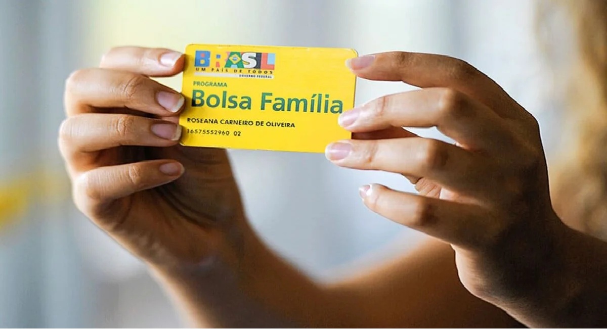 Pagamento EXTRA do Bolsa Família é liberado para brasileiros e todos comemoram