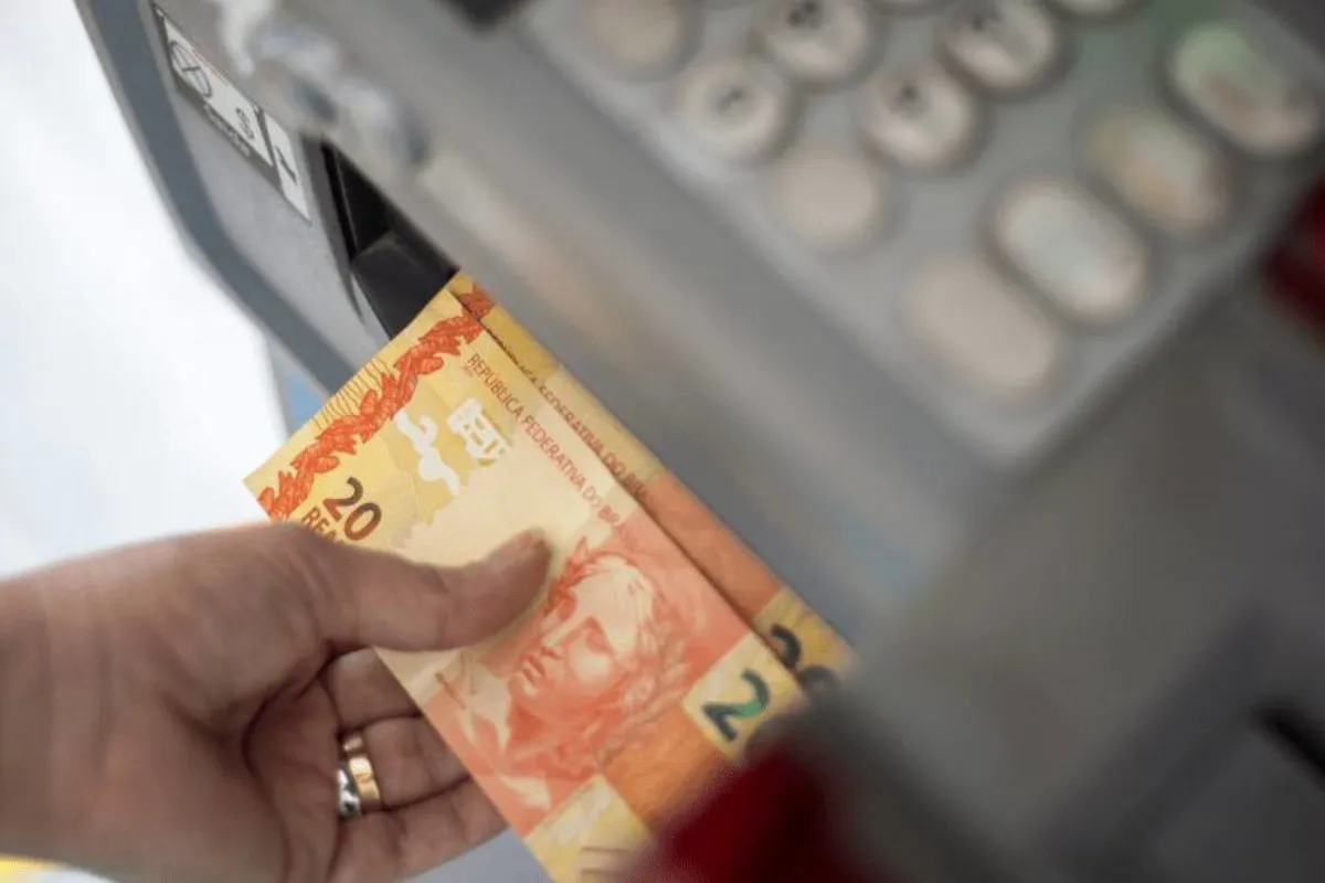 SAIU! Confira a lista dos trabalhadores que podem receber bônus de R$ 1.320 em dezembro