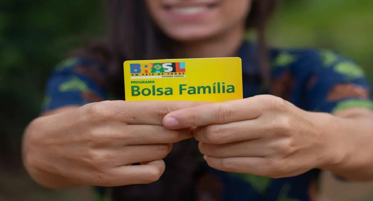 GRANDE NOVIDADE e pagamento antecipado do Bolsa Família em Janeiro surpreendem brasileiros