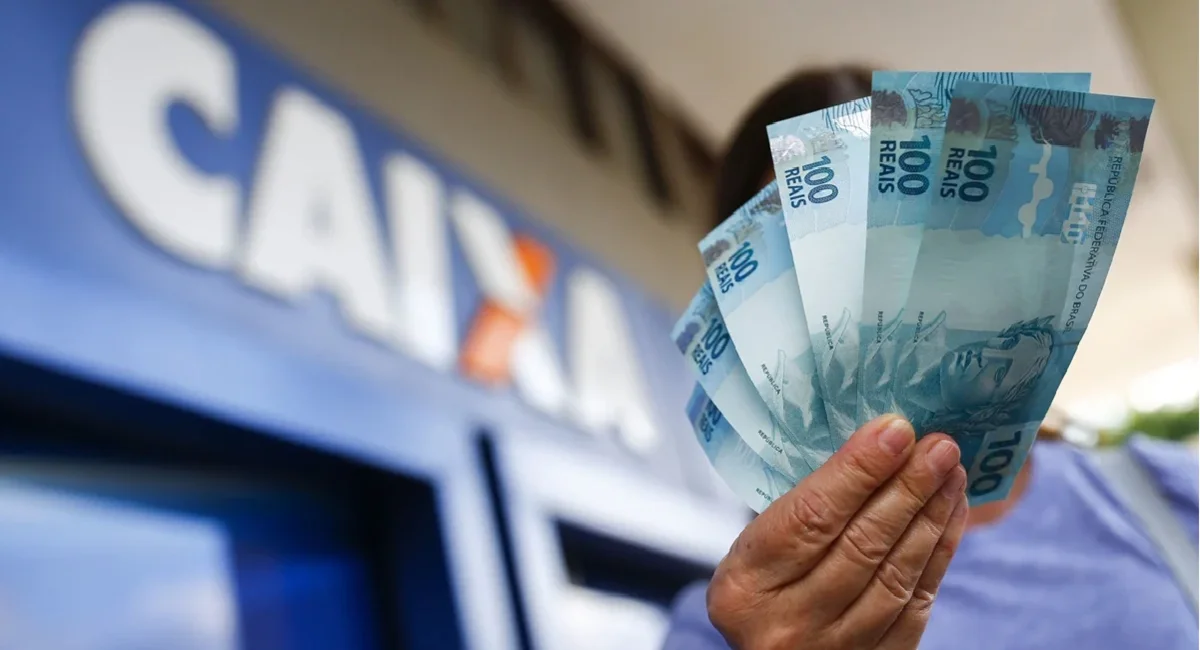 PRESENTÃO HOJE (30/01): Nova lei da poupança da Caixa para poupanças com finais 1,2,3,4,5,6,7,8,9 e 0 cai como uma surpresa e alegra milhares no Brasil