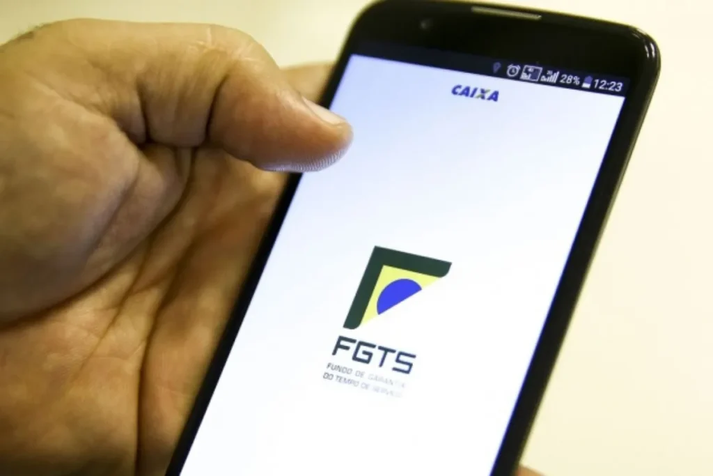 Saque-aniversário do FGTS em 2024: Confira as novas regras, como aderir e calcular o valor do resgate