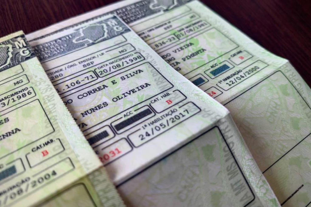 CNH com pontos? Saiba como consultar a situação da sua habilitação sem sair de casa
