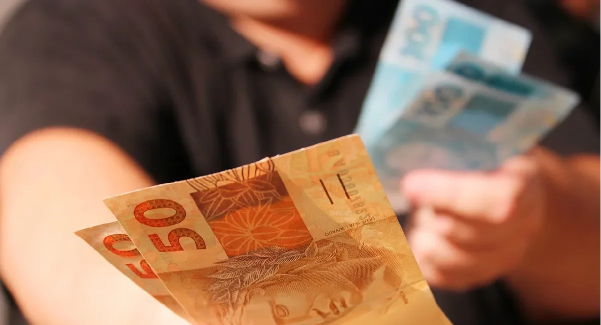 OFICIAL HOJE (09/01): 1º pagamento de 2024 para IDOSOS a partir de 65 anos com VALOR INÉDITO de R$1.412