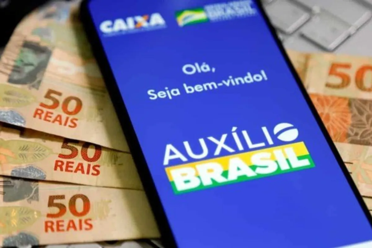 DECISÃO SALVADORA HOJE (03/02): PIX de R$15 mil na CAIXA para quem recebeu o Auxílio Brasil tem CONSULTA LIBERADA pelo CPF online e anima beneficiários