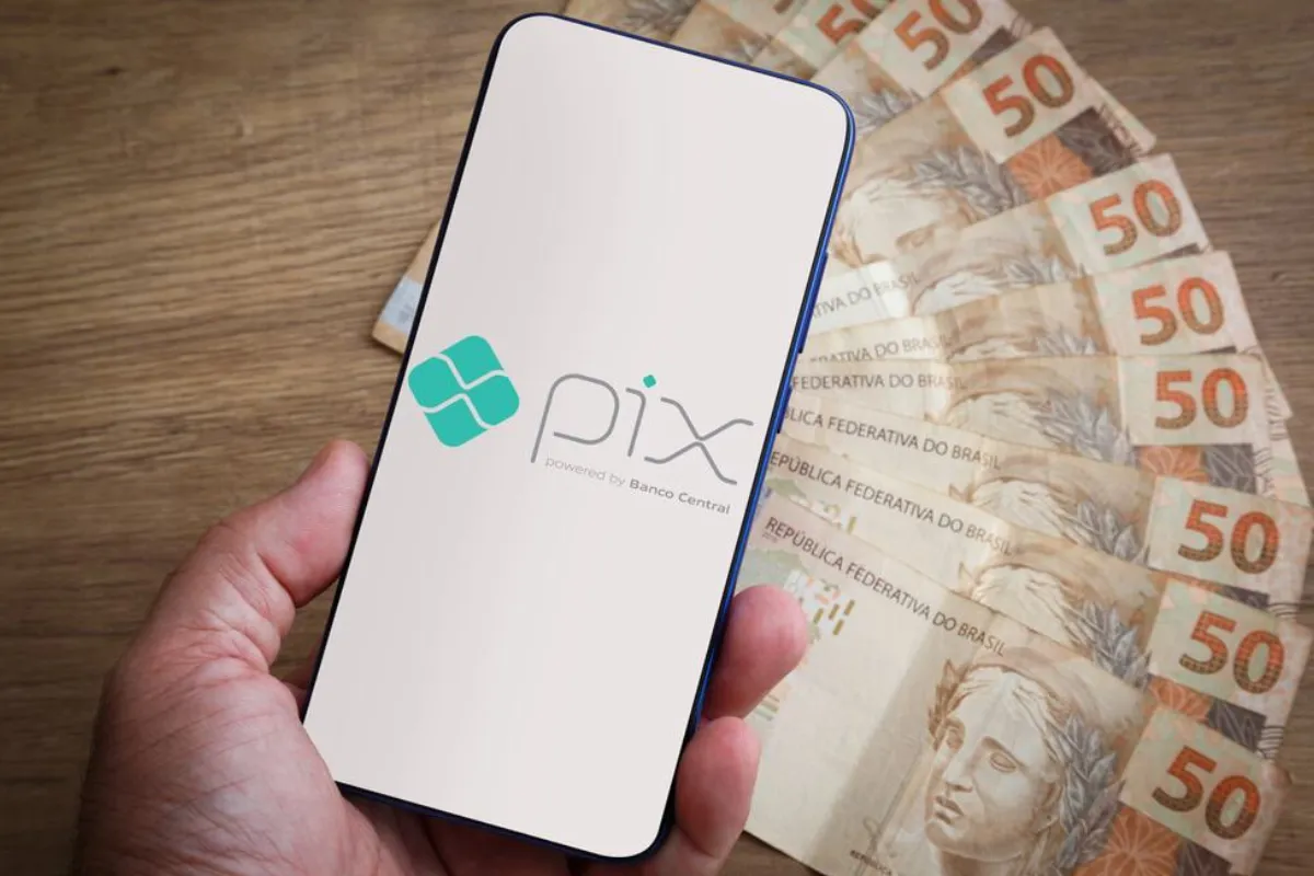 PIX vai ter cobrança nas transferências em 2024? Veja o COMUNICADO OFICIAL do Banco Central